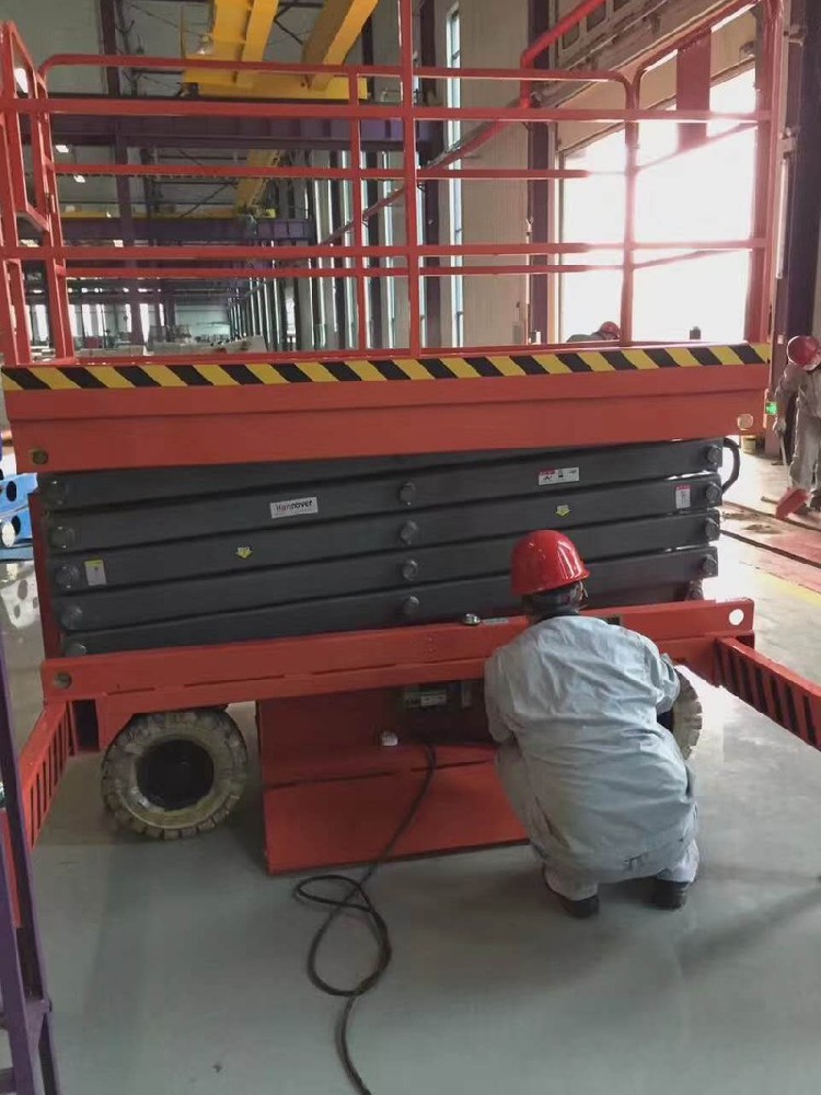 500公斤小型液压升降机多少钱？从价格到选型的全面解析